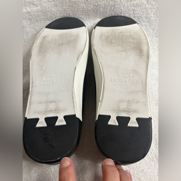 GUC The Office of Angela Scott- El Capitan Canvas Sneakers. Size 10 - Picture 10 of 11